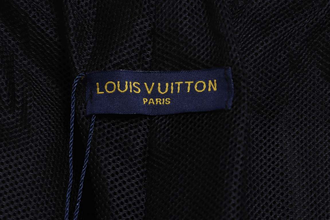 Louis vuitton louis vuitton lv 2023 hammer tool embroidered shorts blackWaist custom threaded lining mesh lining custom hardware, more personalized senior, loose wide-legged pants version, on the body into long legs, sof