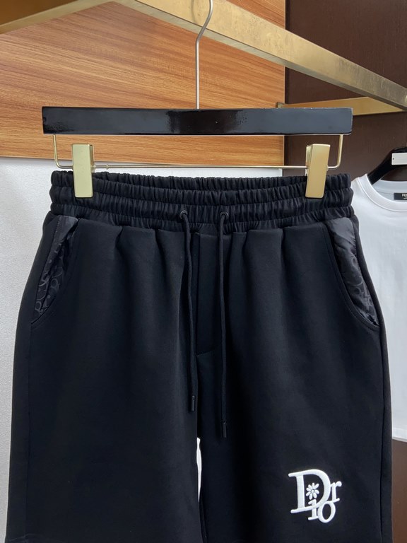 Dior 2023 spring and summer new casual shorts, the official website synchronization sale, pants craft design, imported guest accessories, fabric customization, factory production inspection-free! Every detail to the extr