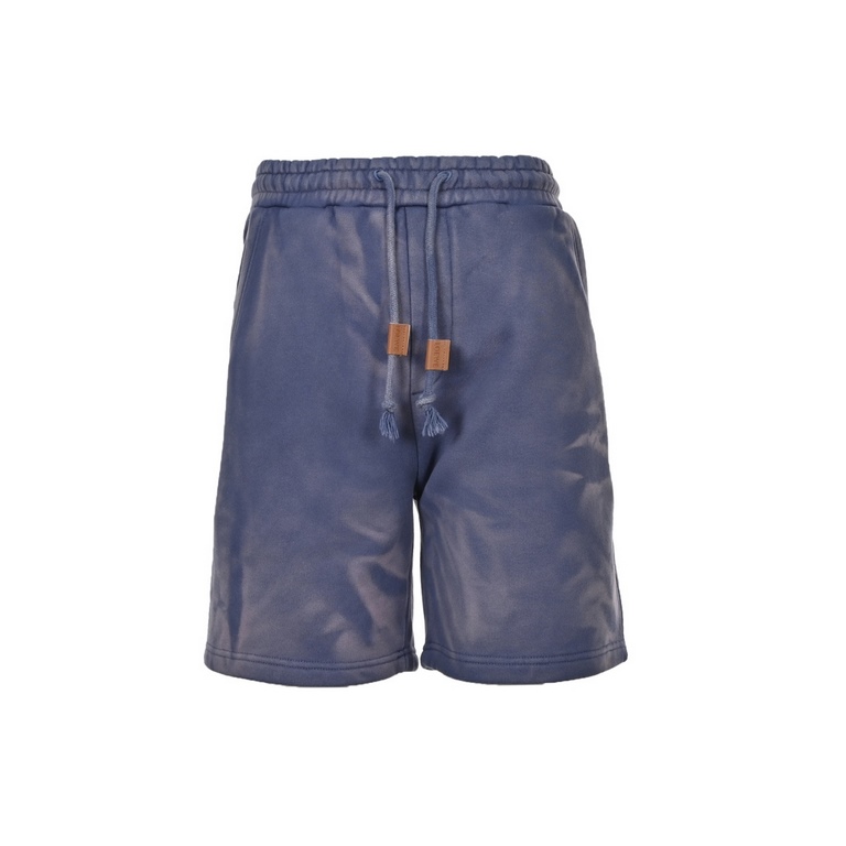 LOEWELoewe Splash Render Casual ShortsThe basic model of universal collocation This pair of shorts is worth owning, full of high sense of seniority, high standard with both men and women, not picky about people, not pick