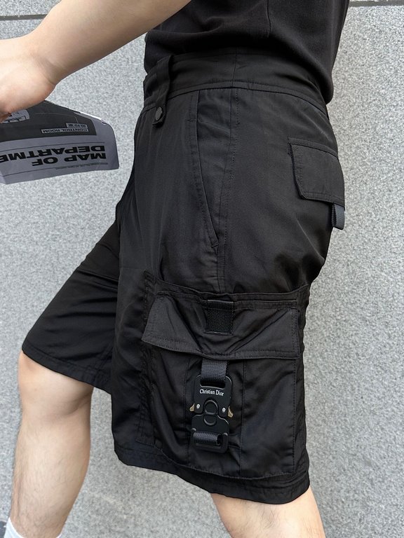 #DiorDior 23ss Multi-Pocketed Workwear Locker Shorts Top