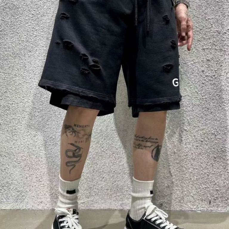 #GIVENCHY Givenchy 23ss broken fake two-piece shorts on the body