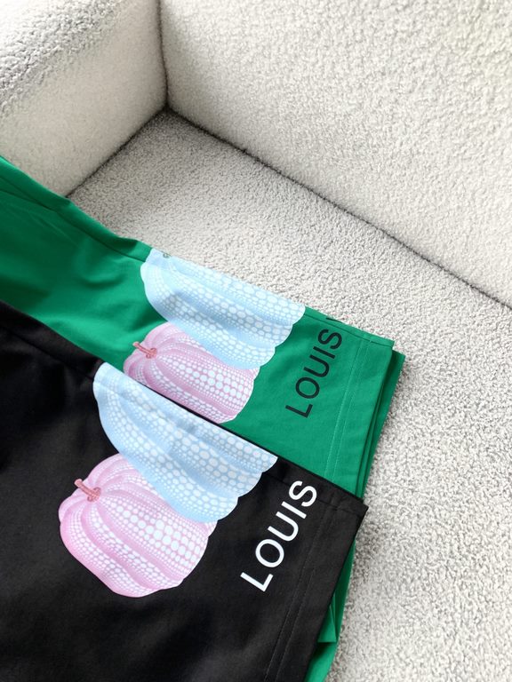 Louis Vuiton Louisden SpringSummer 2023 Unisex   Logo Casual Shorts, 2023 New Unisex Casual Shorts are online, another great piece of work that will make you look good! Theme concept of the road  Wieden, design letter lo