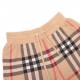 BurberryBurberry Classic Check Knit ShortsOriginal purchase, 30 cashmere 70 wool mercerized pile washing treatment, feel close to pure cashmere, close to the comfortable, 12 needle 4 color sesame point process, weight 40