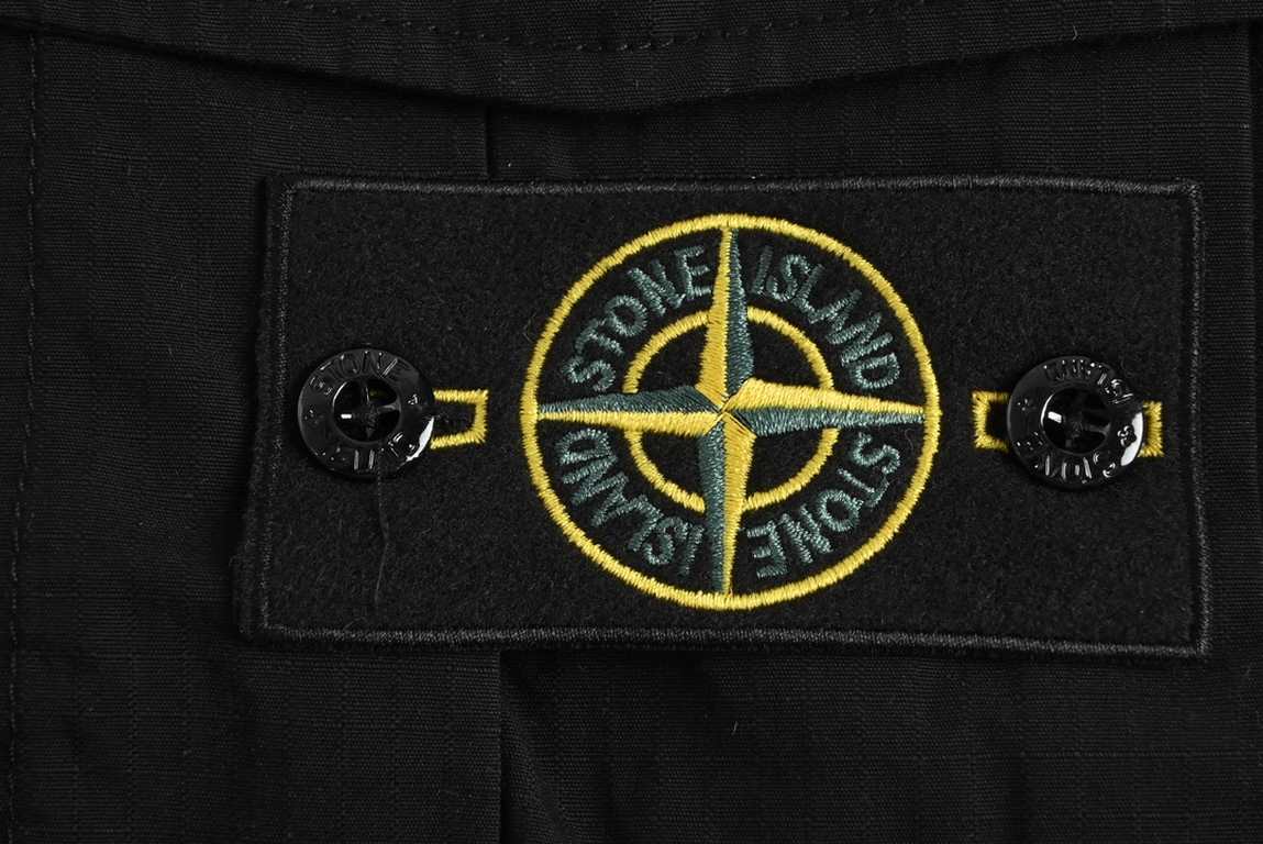 Stone IslandStone Island 23ss Zipper Pocket Work ShortsStone Island Stone Island is committed to a unique study of fibers and fabrics, representing a culture of discovery, experimental activities, functional design and u