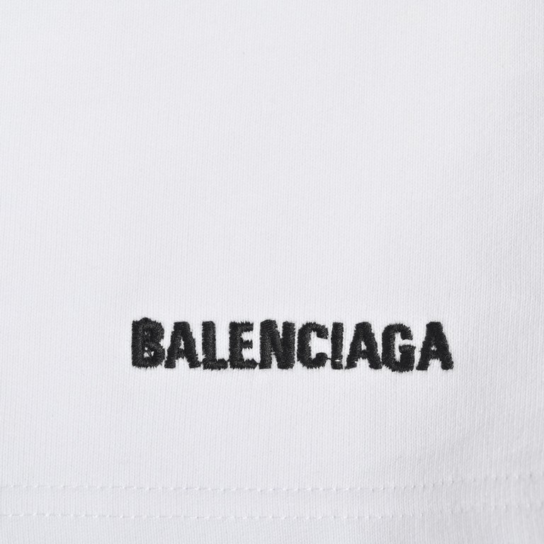 Balenciag  Balenciag Paris 22ss Embroidered Small Label ShortsThe style is simple and versatile, only focus on the material is unambiguous, on the body of the heavyweight texture is strong, very stylish. The 26S double s