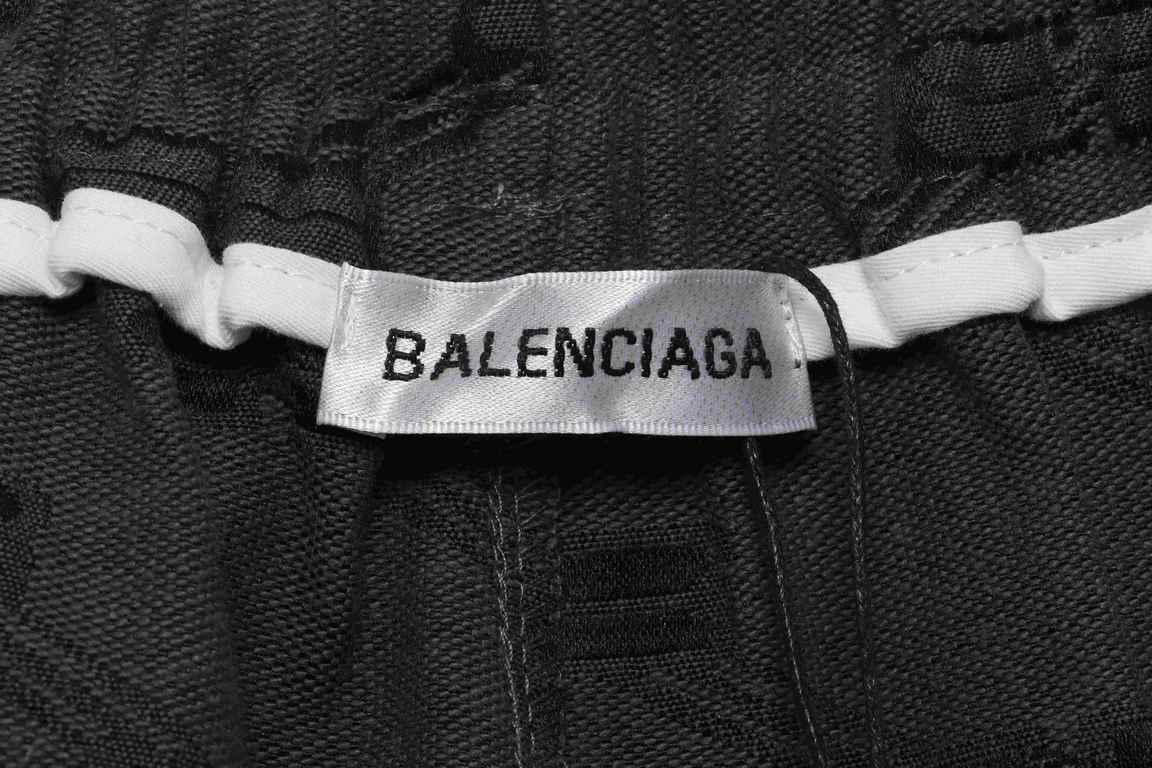 Balenciaga Paris family full print jacquard double b letter shorts blackFabric texture strands clear and obvious, drape great, exquisite workmanship have reached the foreign trade export standards, customized batch of cl