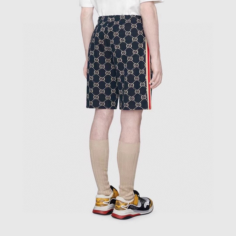 #Gucci  Gucci classic all-over jacquard shorts on the body