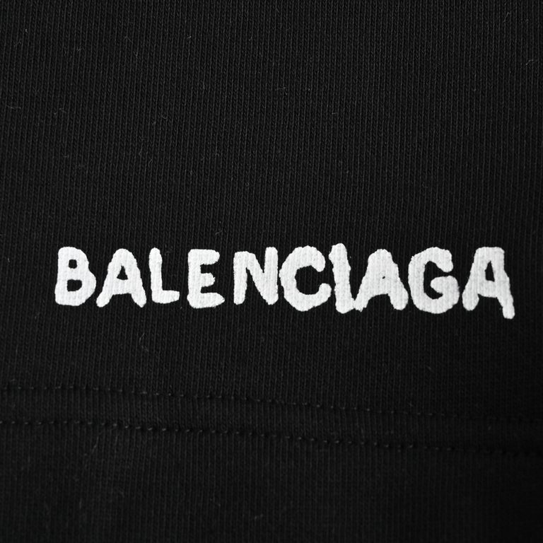 Balenciaga  Balenciaga 23ss Fuzzy Letter ShortsBalenciagaBalenciaga 23ss Blurred Letter ShortsWoven and dyed 380g terry cotton, screen print, unique shading design, factory processing, flawless workmanship.Size ：XS-M