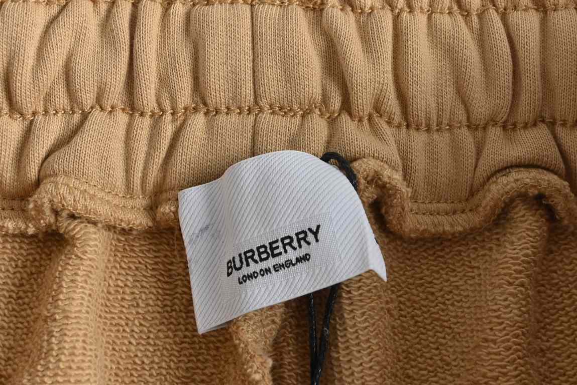 BurberryBurberry 23ss War Horse Printed ShortsThe use of imported three-dimensional printing process, para-printing, comfortable elasticity, the fabric is made of double yarn thick fabric,, the upper body effect of loose