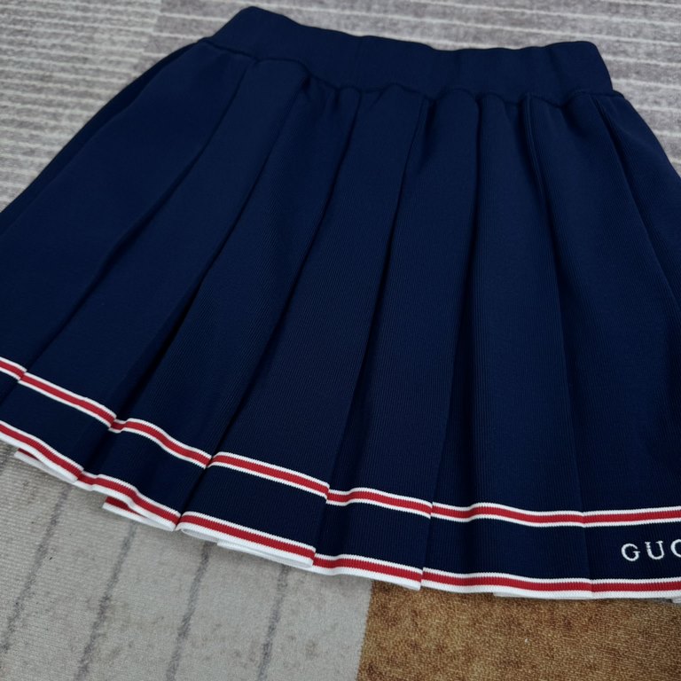 Gucc 2024 Summer New Pleated Half SkirtCounter newest ~ with the original gift box   full set of packaging, top quality. yb fixed weaving and dyeing fabrics, the choice of imported machine weaving, on the upper body is q