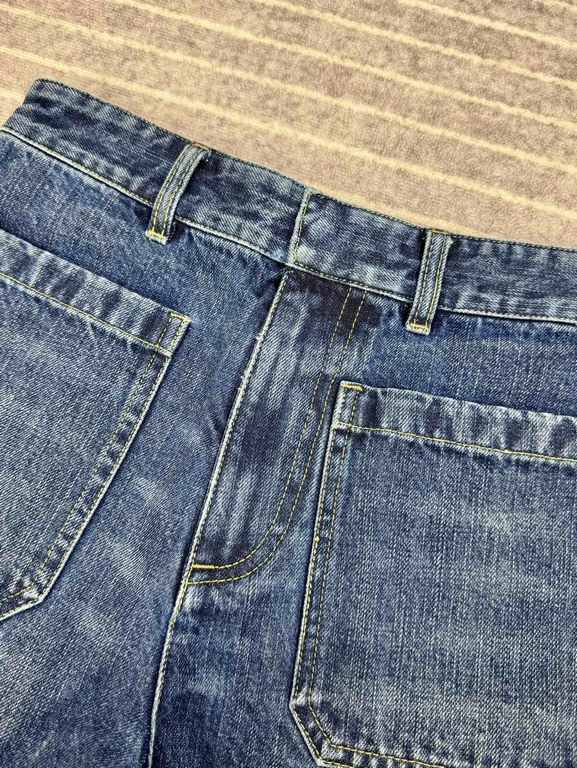 Dio 2024 Summer New Denim ShortsCounter newest models ~ with original gift box   full set of packaging, top quality. Customized yb specific washing process denim cotton, by imported machines many times washing highly res