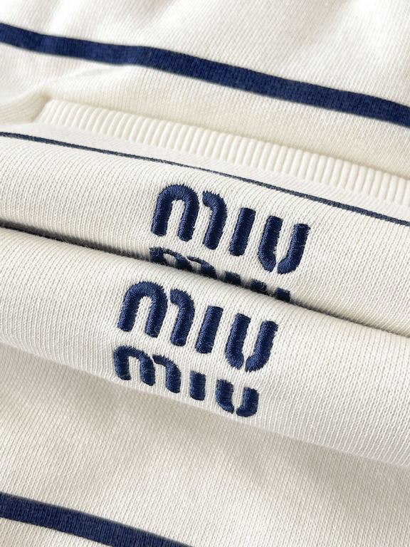 Miu Striped Shorts - Beige Detailed Shots