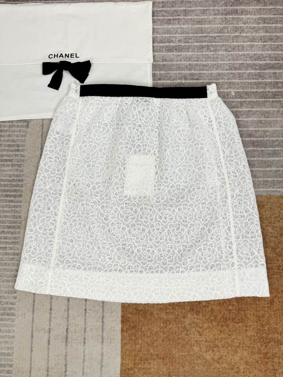 Ships with half skirt from the same collection2024305988610