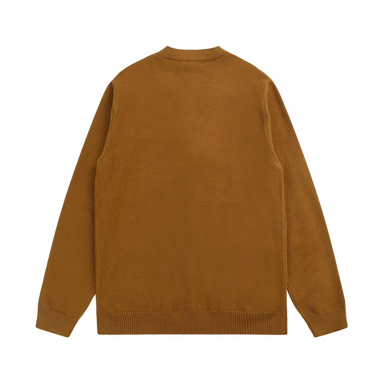 P245 Product Details.This military green V-neck sweater is crafted from premium knitted wool. The textured sweater shape is a modern twist on a traditional silhouette, while the small Gucci horsebit embroidery is an unde