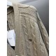 p400 Celine TRIOMPHE embroidered twisted knit cardiganBlended cashmere wool, TRIOMPHE embroidery, appliquéd with 100% sheepskin.TRIOMPHE embroidery is a highly artistic and decorative embroidery process that is used to a