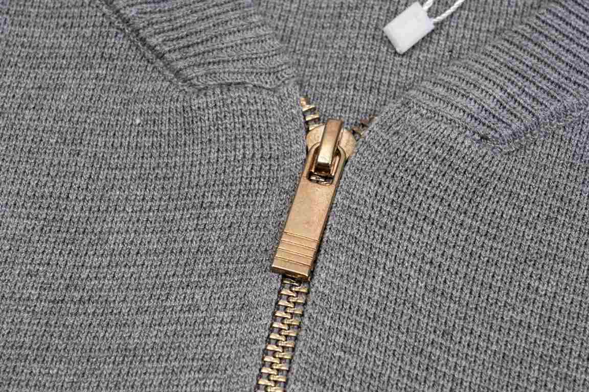 220Thom Browne   Thom Browne colorful zipper cardiganTB classic four-bar basic style year after year are wearing the classic models must choose the quality   all the color fixed dye containing wool cotton yarn, soft skin