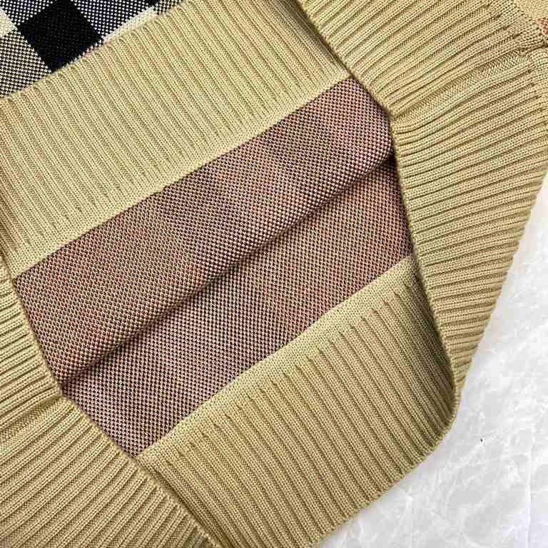 325BURBERRBbr Burberry New Crew Neck Knit Sweater for FallWinterSize：SMLThe official synchronization in the sale of loose fit, the original version of the consistent knitted jacquard plaid pattern, good wear is not picky