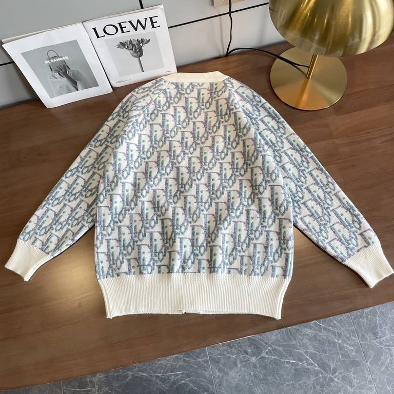 P240 Dior Homme Dior - Jie Ao, 2024 early fall newest product, fashion casual cardigan knitted sweater, counter synchronization with the sale, the original single goods, imported the original version of the splicing yarn