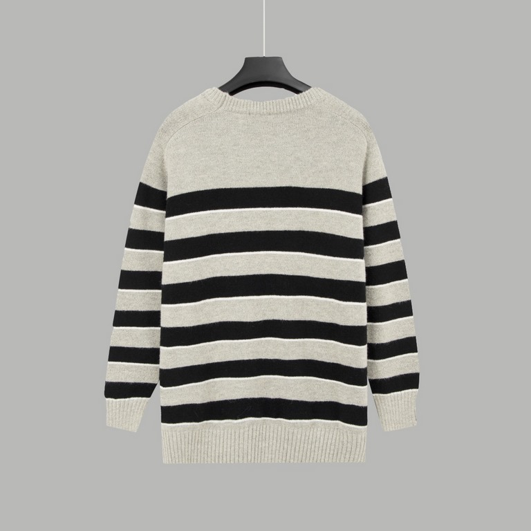 P230CELINE Celine Arc de Triomphe Embroidered Striped Plunger Sleeve SweaterOff-the-shoulder design with raglan sleevesClassic Arc de Triomphe embroideryGray and black color blockingSize XS S M L Original fabric 75% wool