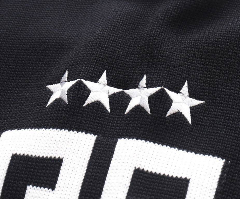 255Givenchy  Givenchy 23 sweater pentagram stars worn out do old sweaterThe use of Japanese Takari embroidery machine star embroidery letters Iogo round neck sweater using 3D high-density embroidery technology original c