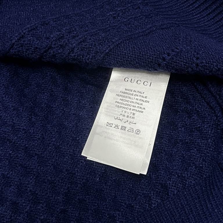 P230 (heavy weight high version)Gucci  Gucci 23ss new jacquard wool knit sweater OS version   men's and women's same modelsThe whole garment 500 grams of heavy weight seconds market currencyThe wool is knitted using 7 ne