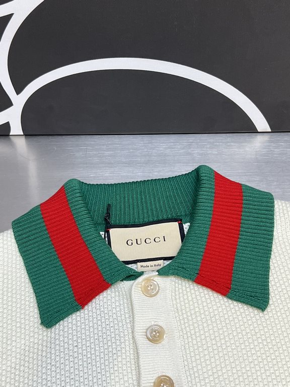 p305 Gucci Chapel Knit Polo ShirtOriginal color-coordinated dyeing wool, embroidery process, the logo using imported custom embroidery thread, with a glossy feel, creating a three-dimensional relief embroidery effect, br