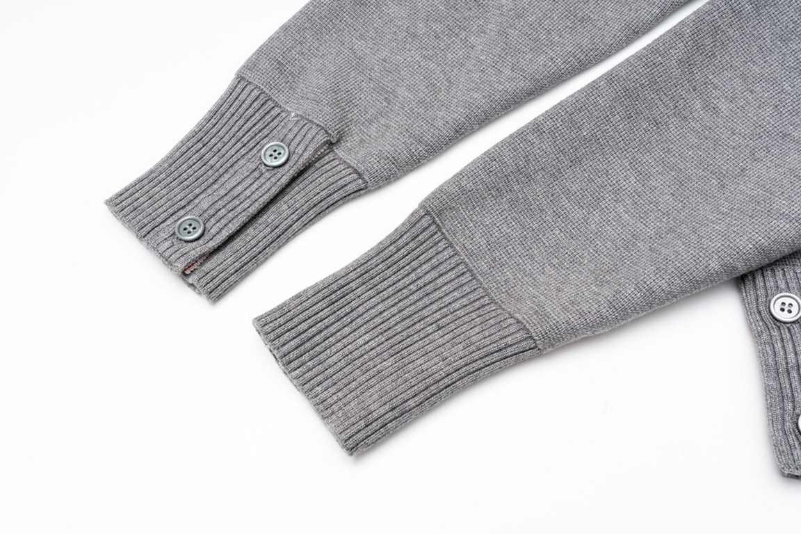 P245 Thom Browne   Thom Browne Willow Button CardiganTB classic four-bar basic style year after year are wearing the classic models must choose the quality   all the color fixed dye containing wool cotton yarn, soft skin