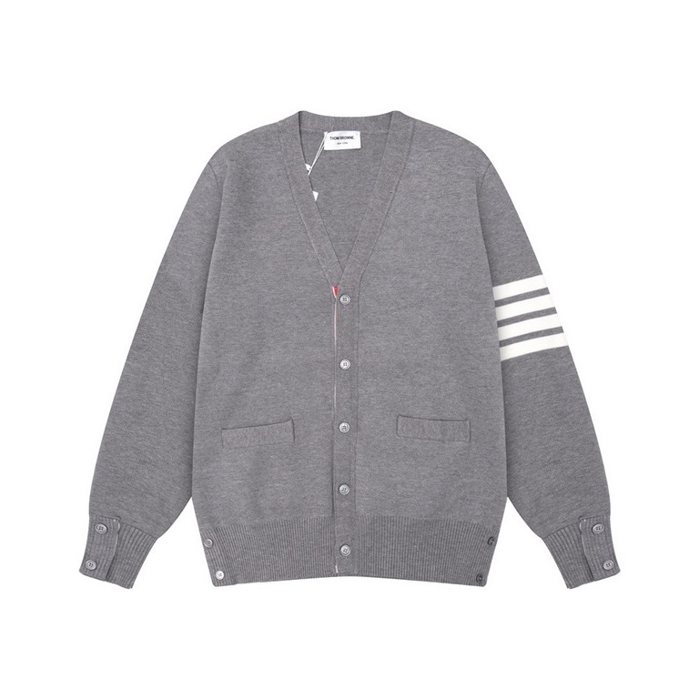 P245 Thom Browne   Thom Browne Willow Button CardiganTB classic four-bar basic style year after year are wearing the classic models must choose the quality   all the color fixed dye containing wool cotton yarn, soft skin