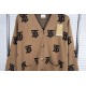 255Model No. C27Burberry Burberry fall and winter official website new full logo knit cardigan jacketElegant this piece is also cardigan this small cardigan inside take a bottom not too absolute son using wool blended de