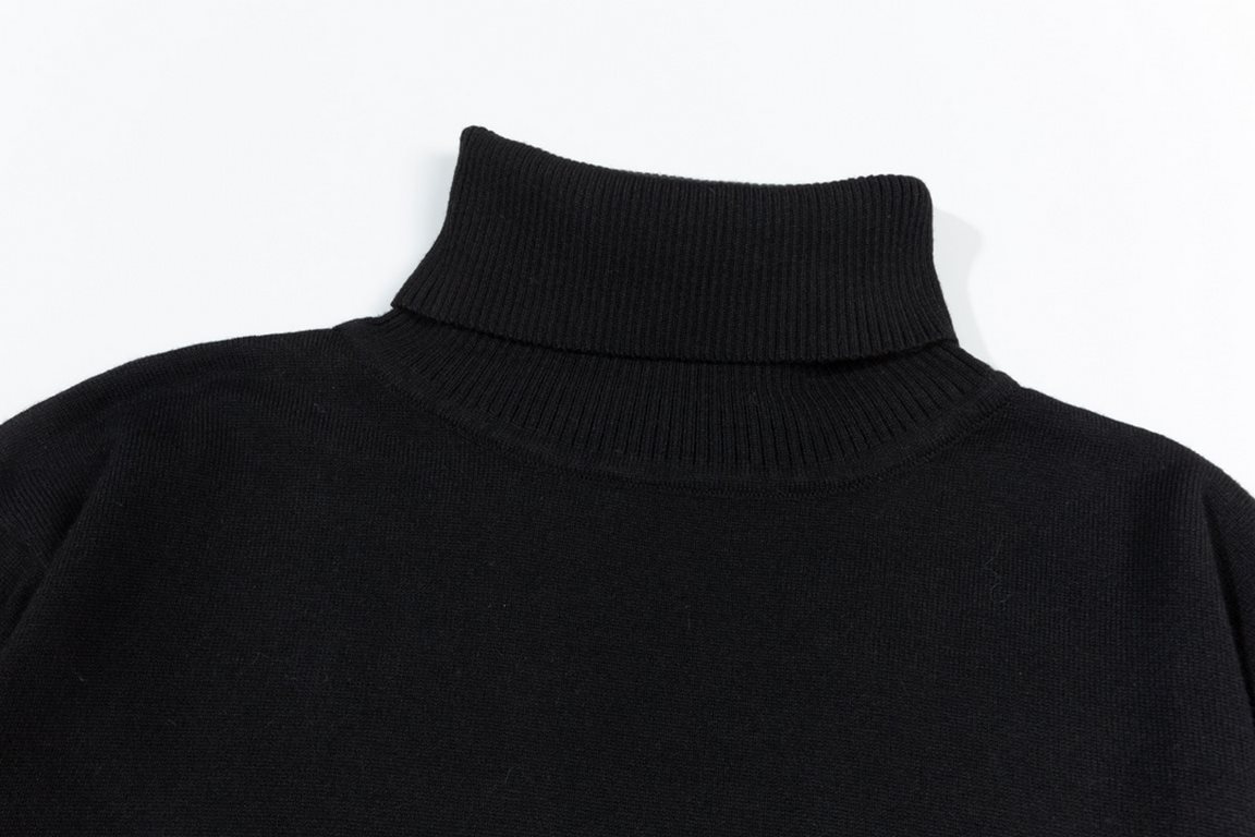 280Thom Browne   Thom Browne turtleneck classic sweaterTB classic four-bar basic style year after year are wearing the classic models must choose the quality of   all of the color fixed dye containing wool cotton yarn, s