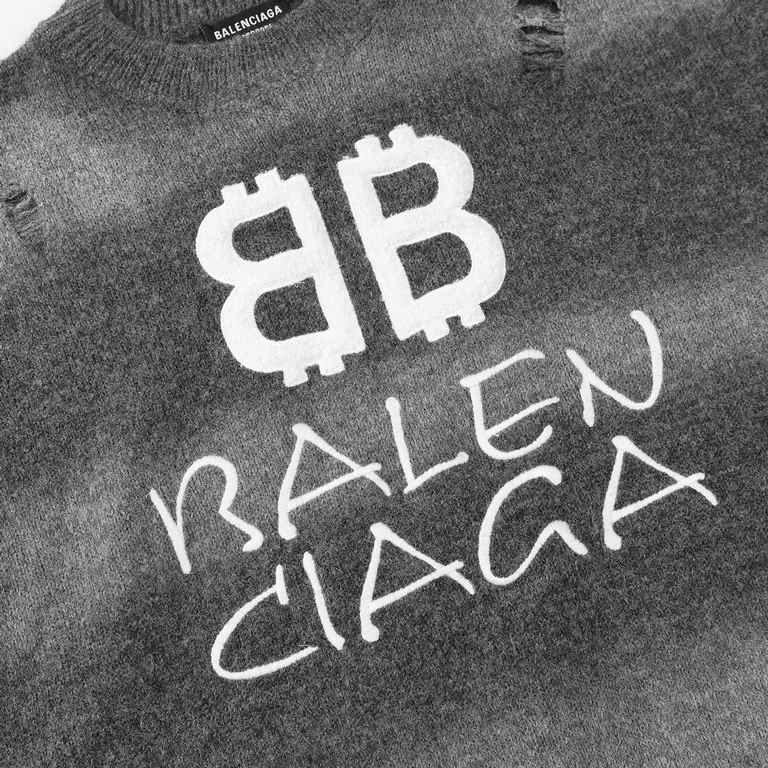 BALENCIAGA P250  Embroidered Logo Knit ShirtBALENCIAGA Parisienne Embroidered 1ogoPatchwork sweater knitSize S M LCraftsmanship mohair - hang-dyedColor sky blue - dark grayAccessories original hangtag