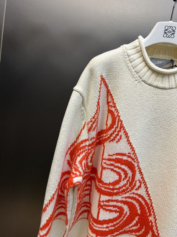 450 Dior Desert Jacquard Triangle Painted SweaterBeige parts are made of 50 wool 50 viscose 26 count yarn, first desizing the original yarn then 5 hairs and one hair, using a special process for twisting, the finished pr