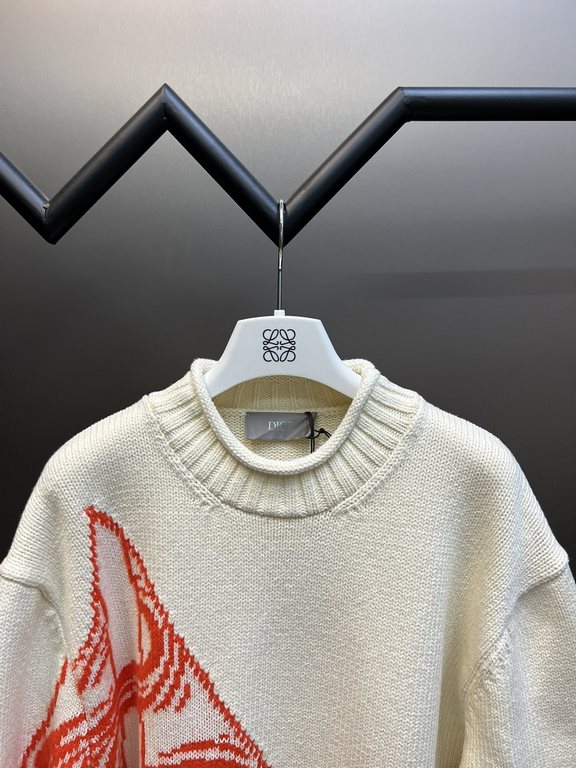 450 Dior Desert Jacquard Triangle Painted SweaterBeige parts are made of 50 wool 50 viscose 26 count yarn, first desizing the original yarn then 5 hairs and one hair, using a special process for twisting, the finished pr