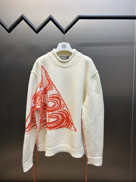 450 Dior Desert Jacquard Triangle Painted SweaterBeige parts are made of 50 wool 50 viscose 26 count yarn, first desizing the original yarn then 5 hairs and one hair, using a special process for twisting, the finished pr