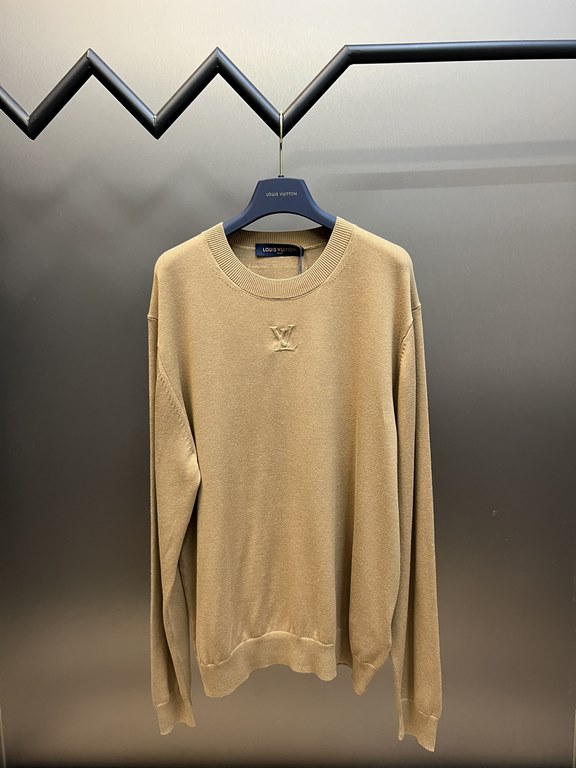 p365 Lv Cubic Embossed Cashmere Crew Neck Sweater14S fine knitted pieces, embossed embossing, moving needle organization, one-sided jacquard process, simple models usually use solid colors to incorporate simple pattern d