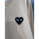 138  Paly Rei Kawakubo Classic love   sweater never out of fashion models  , outside wear inside take are no problem ! Wool blend material, warmth is super good, the classic is as long as you wear not bad will not be out