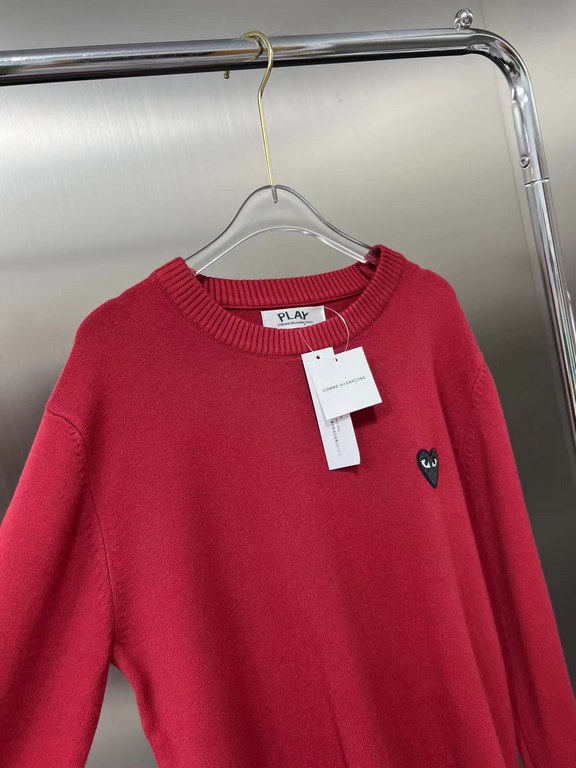 138  Paly Rei Kawakubo Classic love   sweater never out of fashion models  , outside wear inside take are no problem ! Wool blend material, warmth is super good, the classic is as long as you wear not bad will not be out