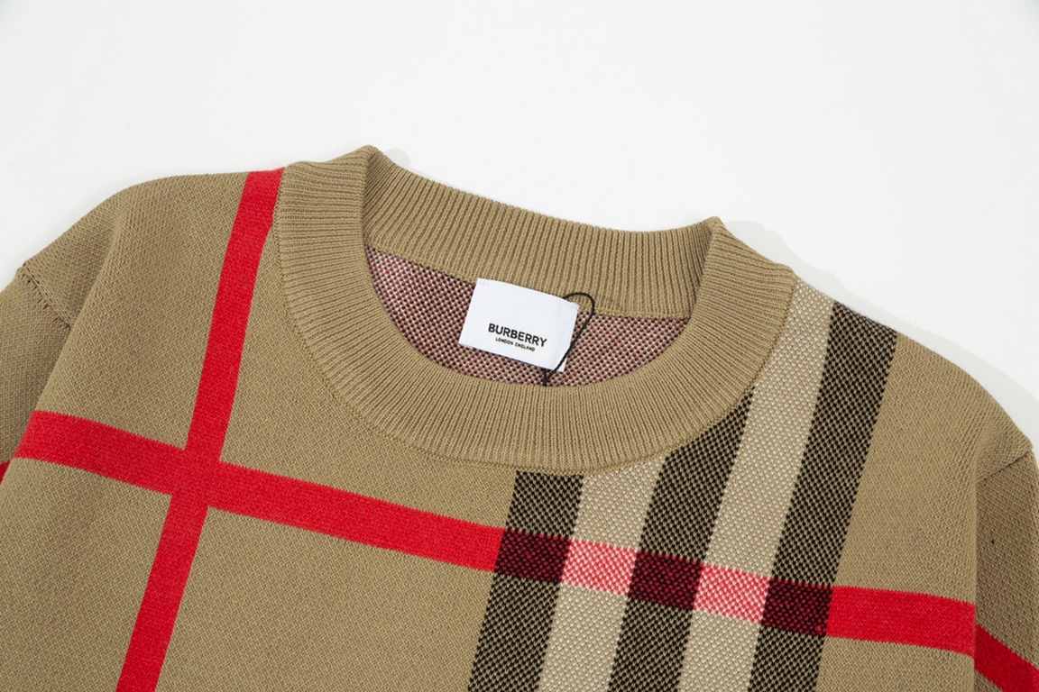 P250 BURBERRY Burberry. Colorblocked plaid crew neck classic colorblockingAll of the color fixed dyeing cotton yarn containing wool, soft and skin-friendly, double knitting is very thick, feel invincible good, get in the