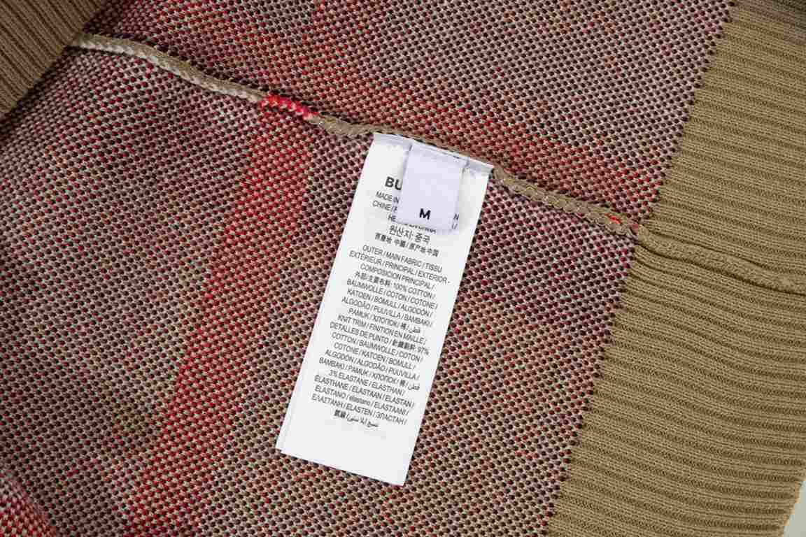 P250 BURBERRY Burberry. Colorblocked plaid crew neck classic colorblockingAll of the color fixed dyeing cotton yarn containing wool, soft and skin-friendly, double knitting is very thick, feel invincible good, get in the