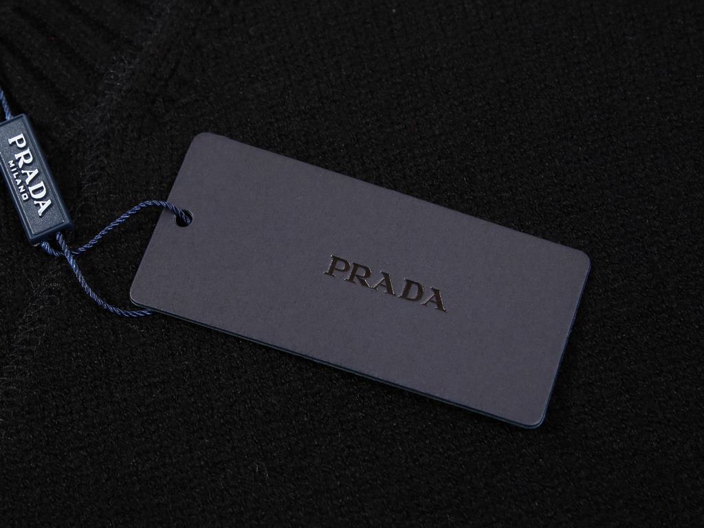 p240 high qualityPrada collar triangle exclusive logo design wool crew neck sweaterExclusive to the marketNot the hand feeling effect made by washing the wool content in the market.500KG for each color.Selected first-lin