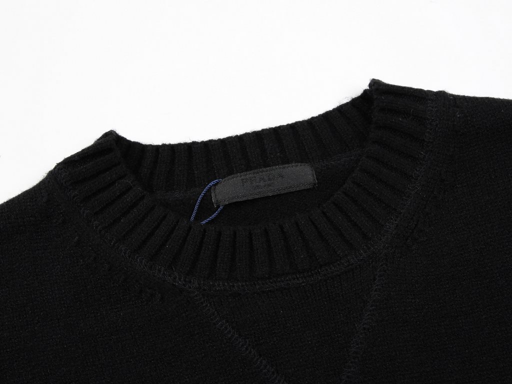 p240 high qualityPrada collar triangle exclusive logo design wool crew neck sweaterExclusive to the marketNot the hand feeling effect made by washing the wool content in the market.500KG for each color.Selected first-lin