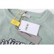 P285 (with carrying case packaging)CD 2022 New Embroidered Letter Sweater  original internal price of 7945 buy  , this section uses 70 wool 30 nylon blended 26 double-stranded yarn, to the plate dyeing, so that the feel 