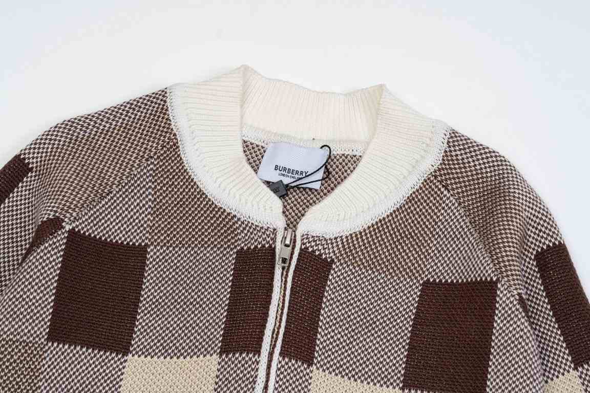 225BURBERRY Burberry. Colorblocked plaid zipper cardigan jacketAll the color fixed dye containing wool cotton yarn, soft skin-friendly, double knitting is very thick, feel invincible good, get in the hand can feel its te