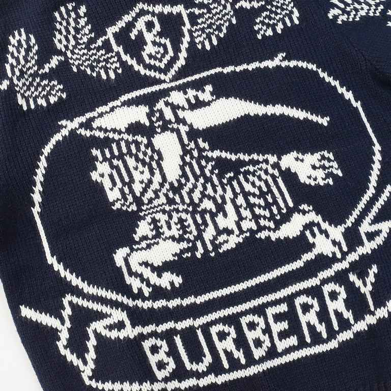 260 (original development)BurberryBurberry 23Fw Knight's War Horse Wool Knit SweaterHong Kong counter 11200 purchased yb development! The original version of the color wool need to be fixed weaving and dyeing to have thi