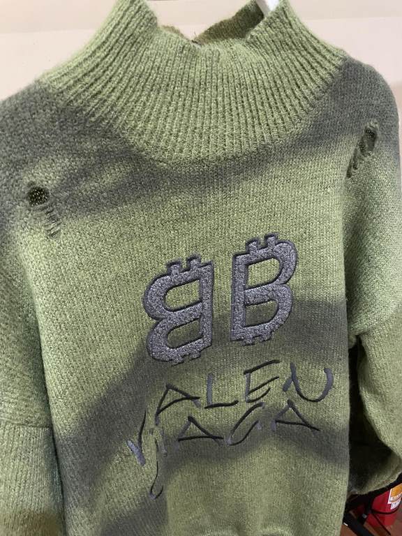 Model No. 6612#P275 [Top VersionDetailed picture of the big goods#23FW Double B Embroidered Aged Knit #BALENCIGA Paris#Fabrics are made of imported seahorse woolhigh-weight 1 to 1 fabricsThe front panel is made of import