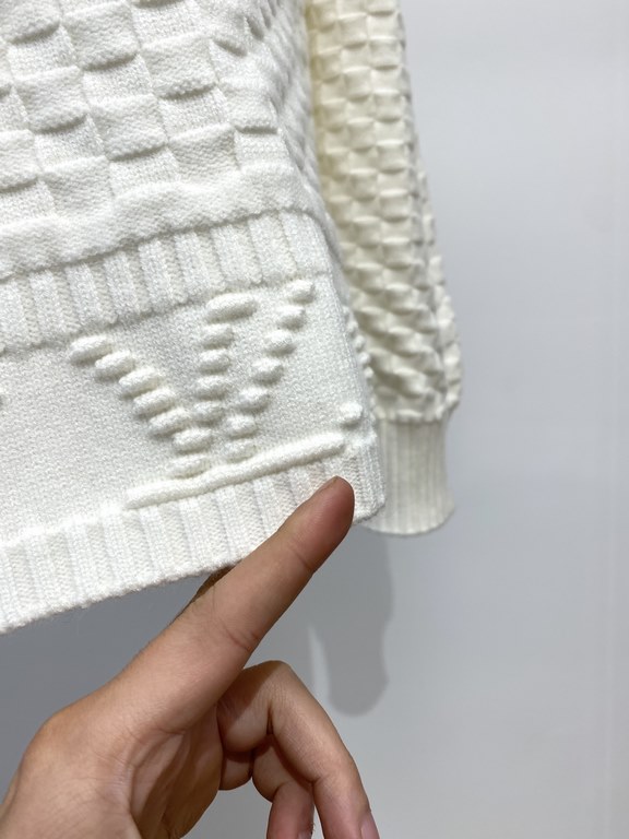 Support for after-sales after the yearLouis Vuitton, 2023 new wool sweater has a delicate and soft feel, can be directly in contact with the skin, so that the warmth of the yarn changes out of the delicate texture, the t