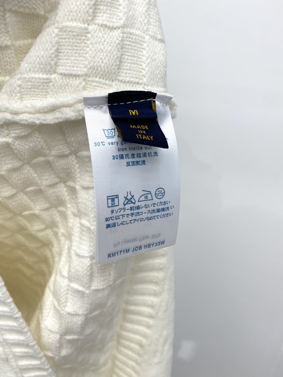 Support for after-sales after the yearLouis Vuitton, 2023 new wool sweater has a delicate and soft feel, can be directly in contact with the skin, so that the warmth of the yarn changes out of the delicate texture, the t