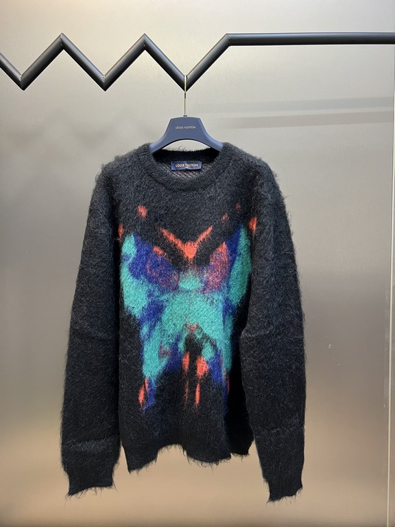 p620 lv graffiti mohair sweaterUsing high-cost high-end custom yarn 30% mohair 30% wool yarn, according to the original 4-color for color fixing dyeing, using the latest imported 7-needle system machine for 4-color jacqu