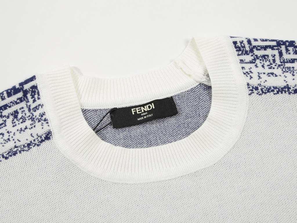 P230 Fend1 Knit SweaterAutumnWinter New Sweater with gradient colors on the side of the arm Jacquard patternFF old pattern every season, classic never out of fashion.It looks great on you Fashion and quality are compatib