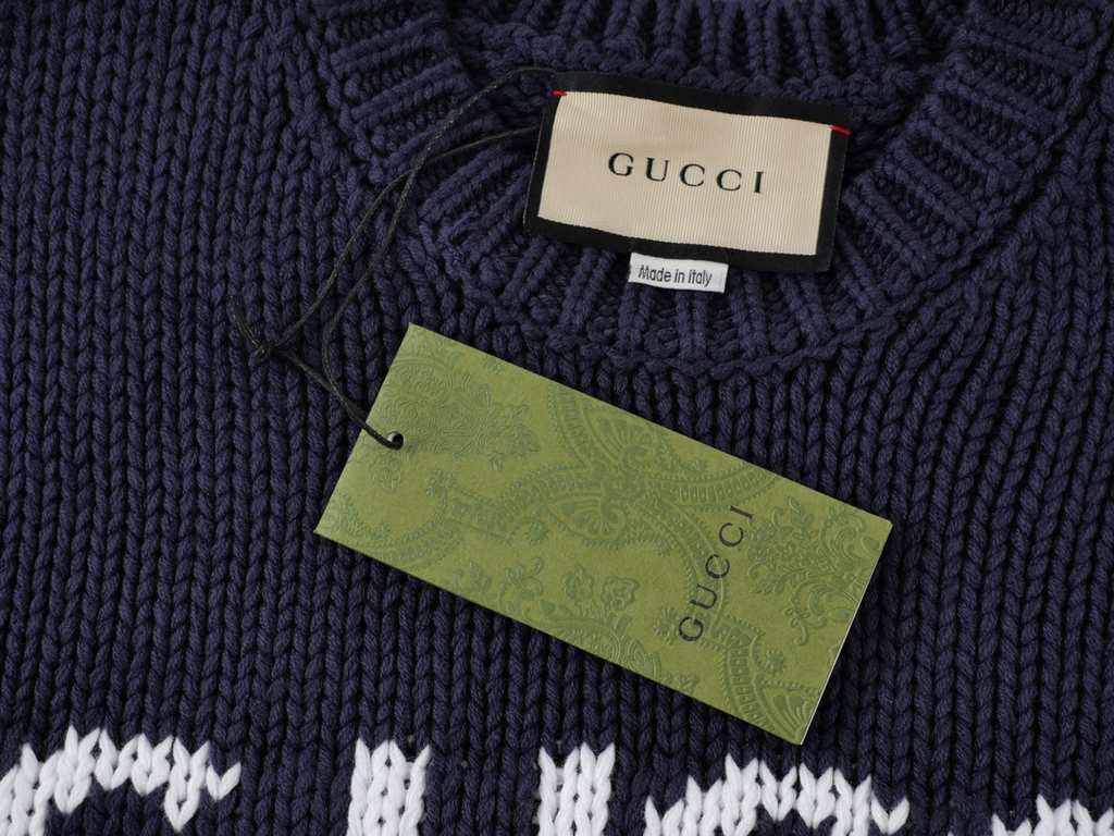 P255Gucci Gucci FallWinter 23 Chest white monogrammed jacquard wool crew neck sweaterGucci's new collection refreshes closet classics through silhouettes, colors and textures. A number of staple pieces are given a fresh 